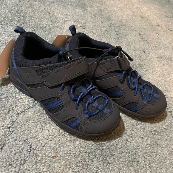 Boys sneakers - Picture 1 of 3